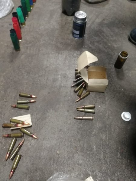 В Амурском районе возбуждено уголовное дело о незаконном хранении боеприпасов к огнестрельному оружию и части оружия